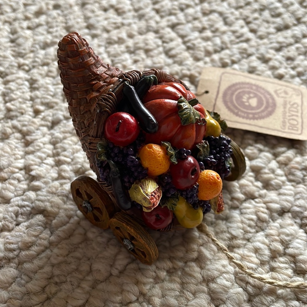 Boyd’s collectible Cornucopia. Full of Boyd’s charm. With Tag.
